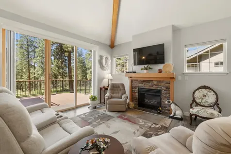 5048 Swallow Court Klamath Falls OR 97601