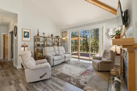 5048 Swallow Court Klamath Falls OR 97601