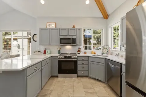 5048 Swallow Court Klamath Falls OR 97601