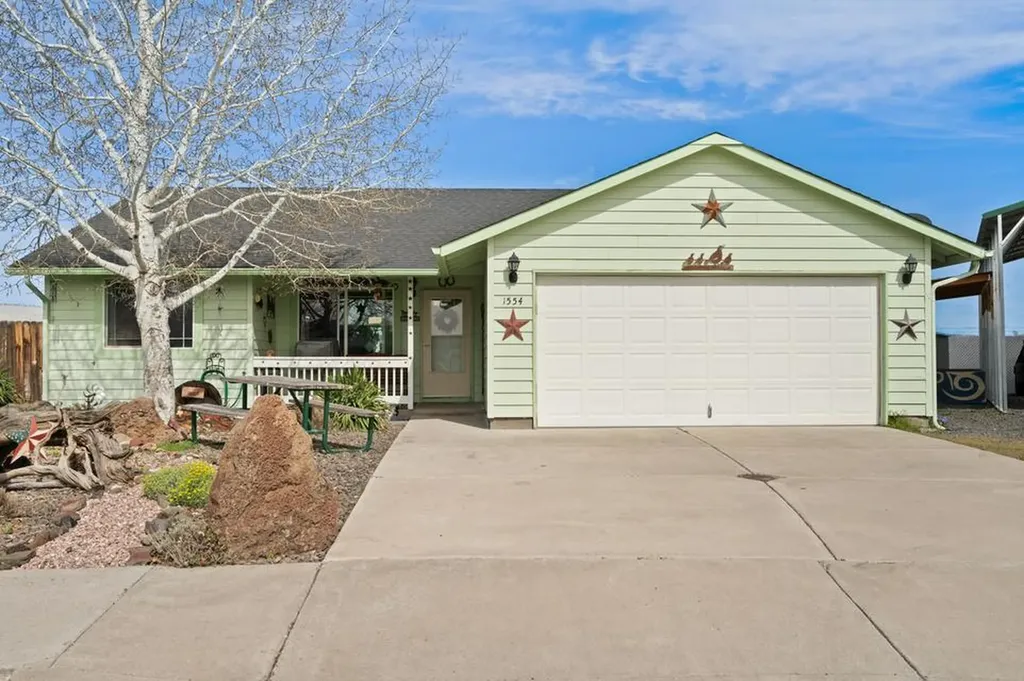 1554 NE Larry Court Prineville OR 97754