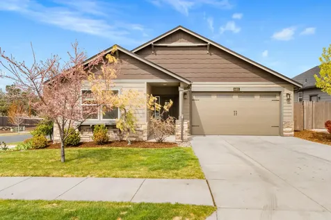4485 SW Salmon Avenue Redmond OR 97756