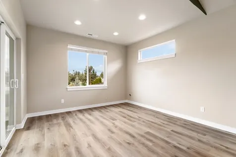 4485 SW Salmon Avenue Redmond OR 97756