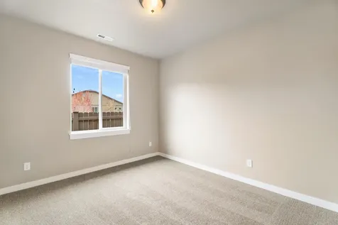 4485 SW Salmon Avenue Redmond OR 97756