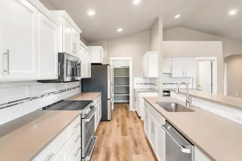 4485 SW Salmon Avenue Redmond OR 97756