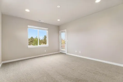 4485 SW Salmon Avenue Redmond OR 97756