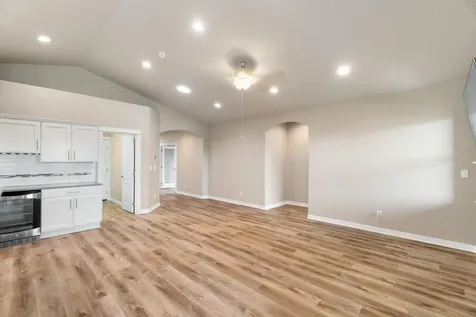 4485 SW Salmon Avenue Redmond OR 97756