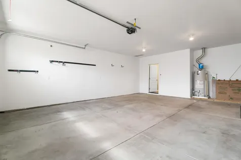 4485 SW Salmon Avenue Redmond OR 97756