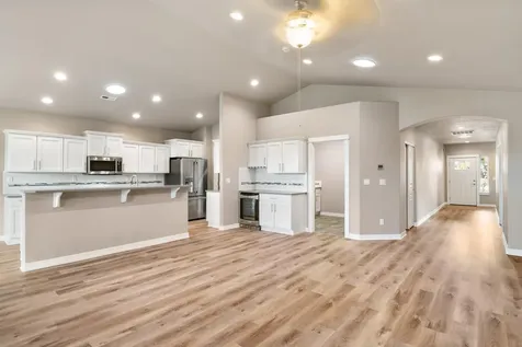4485 SW Salmon Avenue Redmond OR 97756