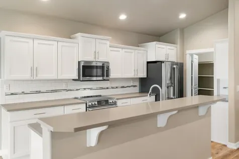 4485 SW Salmon Avenue Redmond OR 97756