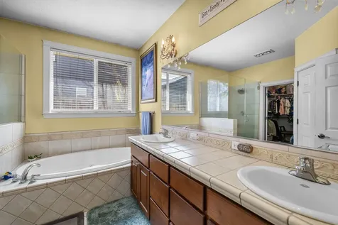 927 SE Briarwood Court Bend OR 97702