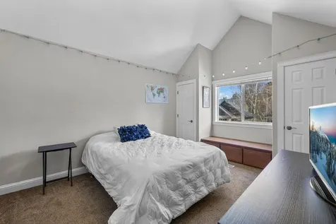 927 SE Briarwood Court Bend OR 97702