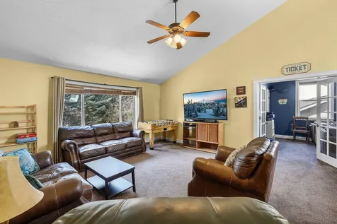 927 SE Briarwood Court Bend OR 97702