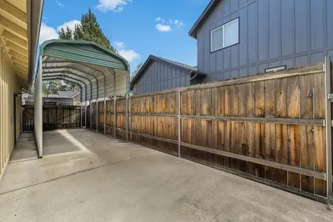 927 SE Briarwood Court Bend OR 97702