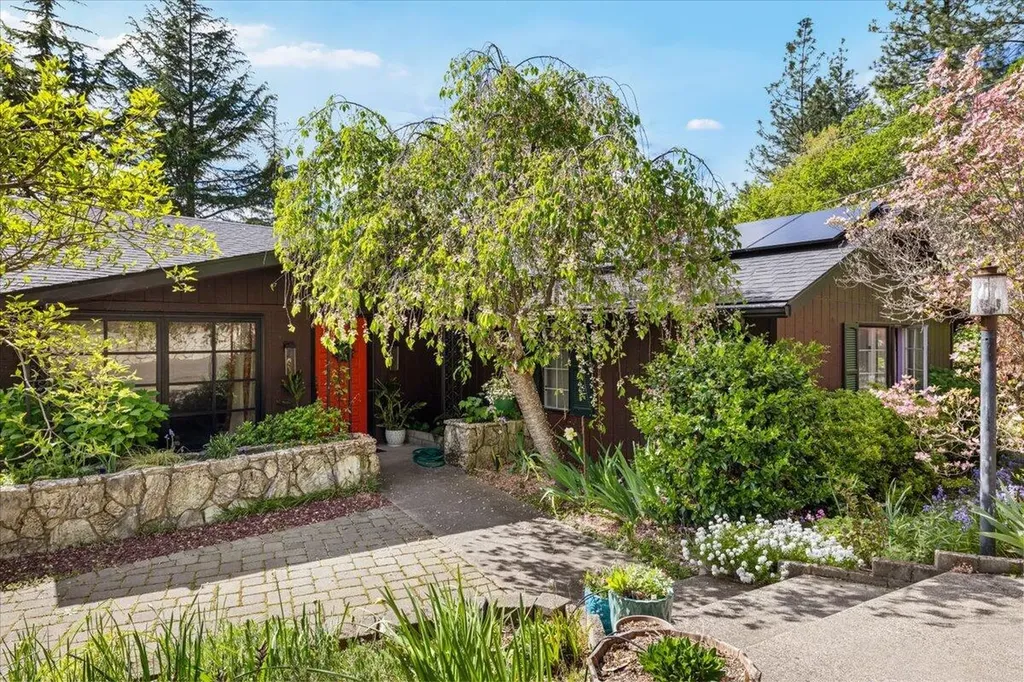 1625 NE Hillcrest Drive Grants Pass OR 97526