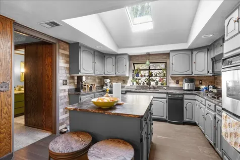 1625 NE Hillcrest Drive Grants Pass OR 97526