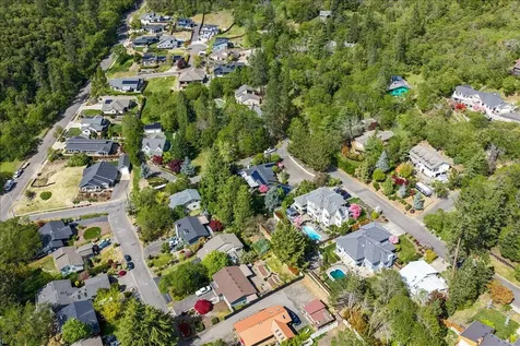 1625 NE Hillcrest Drive Grants Pass OR 97526