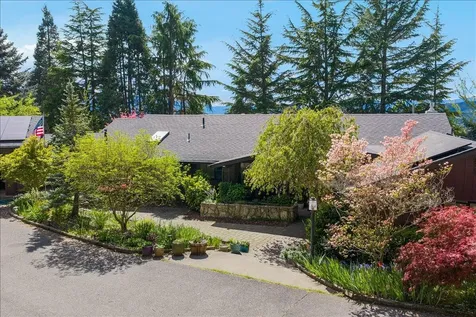 1625 NE Hillcrest Drive Grants Pass OR 97526
