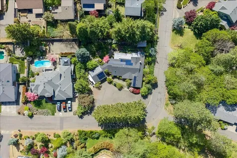 1625 NE Hillcrest Drive Grants Pass OR 97526