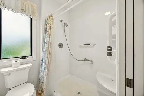 536 Parkside Drive Ashland OR 97520