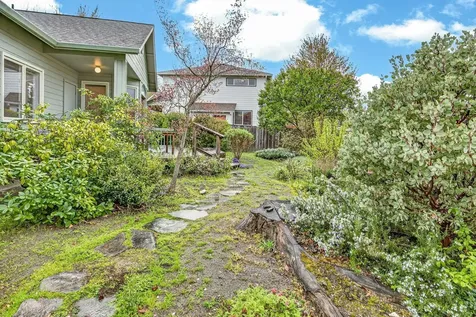 536 Parkside Drive Ashland OR 97520