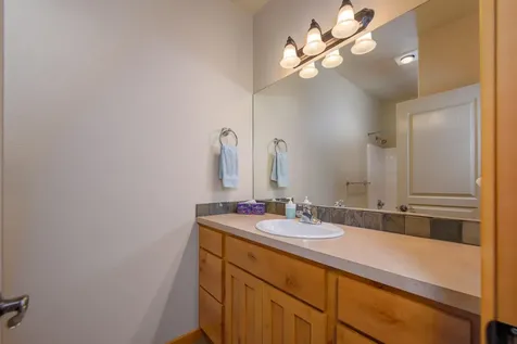 2372 NW Hazelwood Avenue Redmond OR 97756