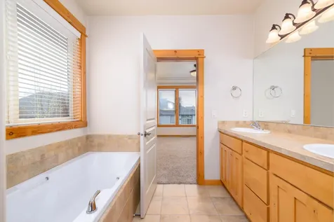 2372 NW Hazelwood Avenue Redmond OR 97756