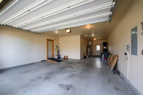 2372 NW Hazelwood Avenue Redmond OR 97756