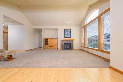 2372 NW Hazelwood Avenue Redmond OR 97756