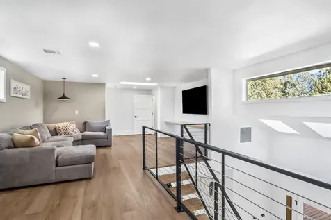 2742 NW Scandia Loop Bend OR 97703