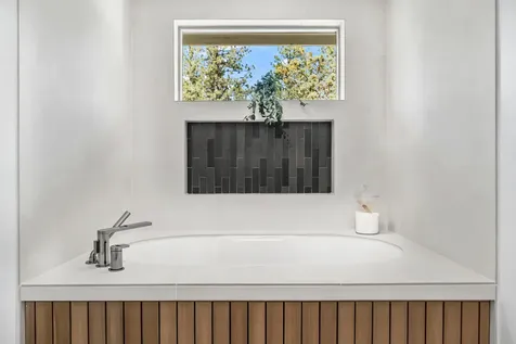 2742 NW Scandia Loop Bend OR 97703