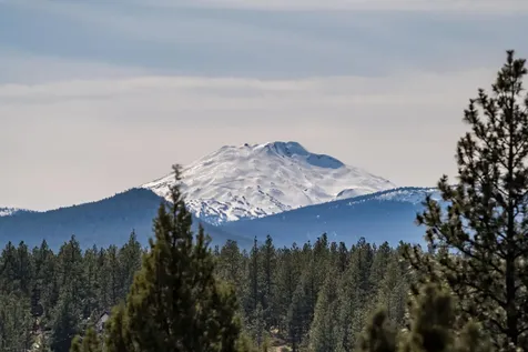 2742 NW Scandia Loop Bend OR 97703