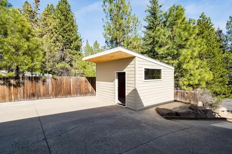 2742 NW Scandia Loop Bend OR 97703
