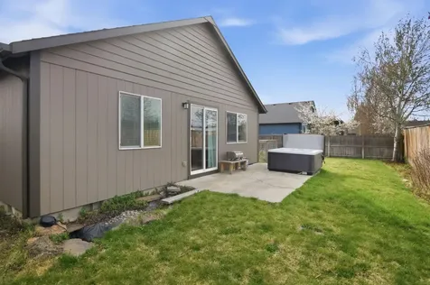 471 N Songbird Street Sisters OR 97759