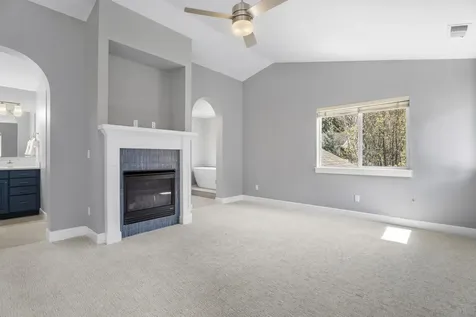 61425 Davis Lake Loop Bend OR 97702