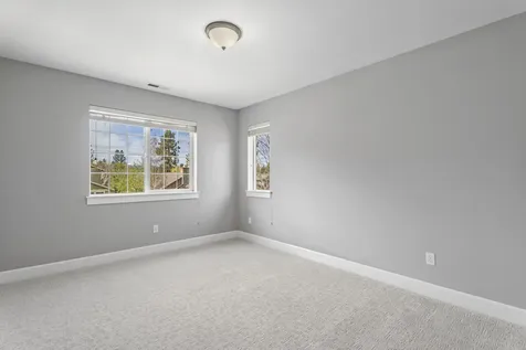 61425 Davis Lake Loop Bend OR 97702