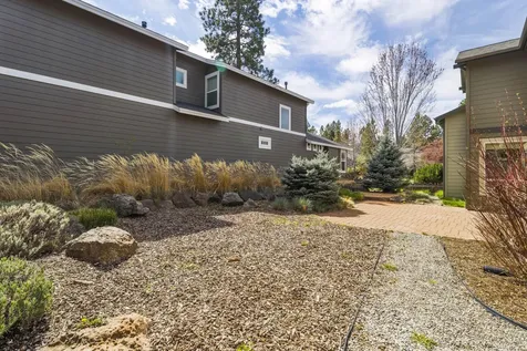 61425 Davis Lake Loop Bend OR 97702