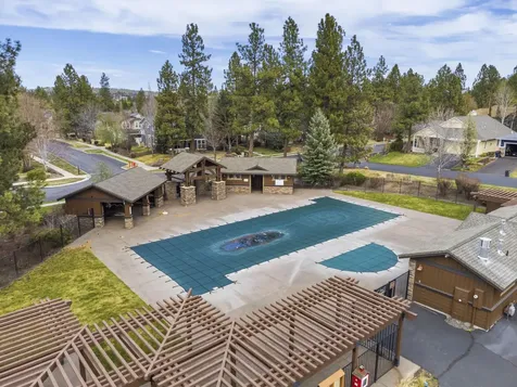 61425 Davis Lake Loop Bend OR 97702