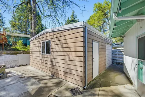 2764 Ruth Drive Medford OR 97504