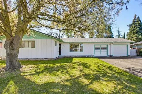 2764 Ruth Drive Medford OR 97504