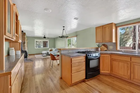 60596 Springtree Court Bend OR 97702