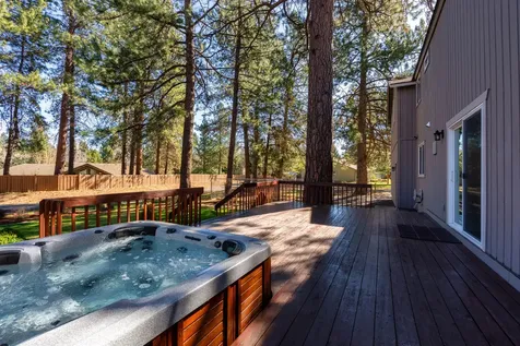 60596 Springtree Court Bend OR 97702