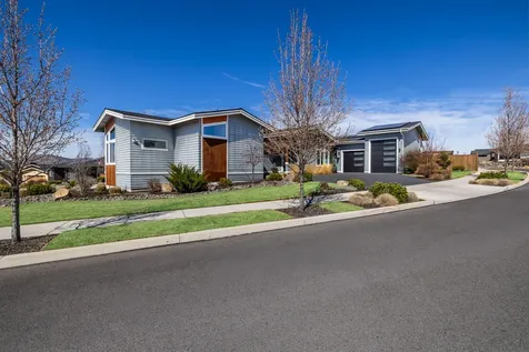 3759 SW 45th Street Redmond OR 97756