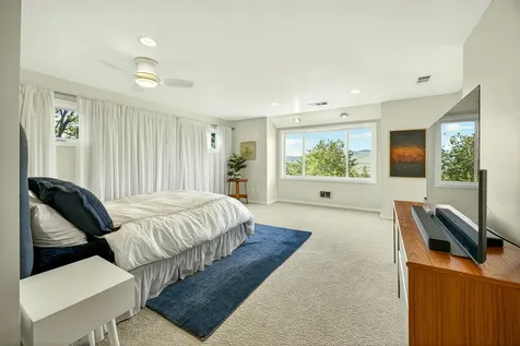 1927 Tamarack Place Ashland OR 97520