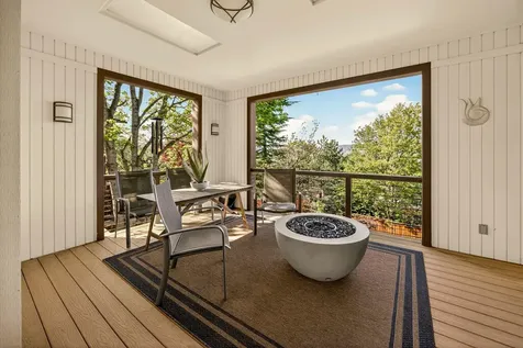1927 Tamarack Place Ashland OR 97520