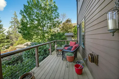 1927 Tamarack Place Ashland OR 97520