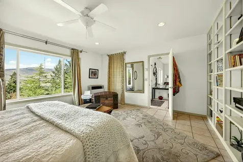 1927 Tamarack Place Ashland OR 97520