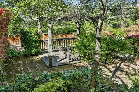 1927 Tamarack Place Ashland OR 97520