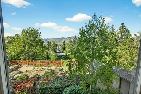 1927 Tamarack Place Ashland OR 97520