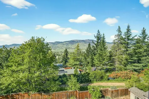 1927 Tamarack Place Ashland OR 97520