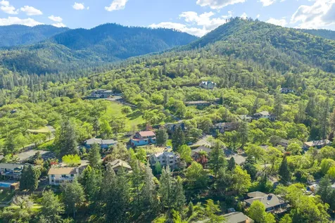 1927 Tamarack Place Ashland OR 97520